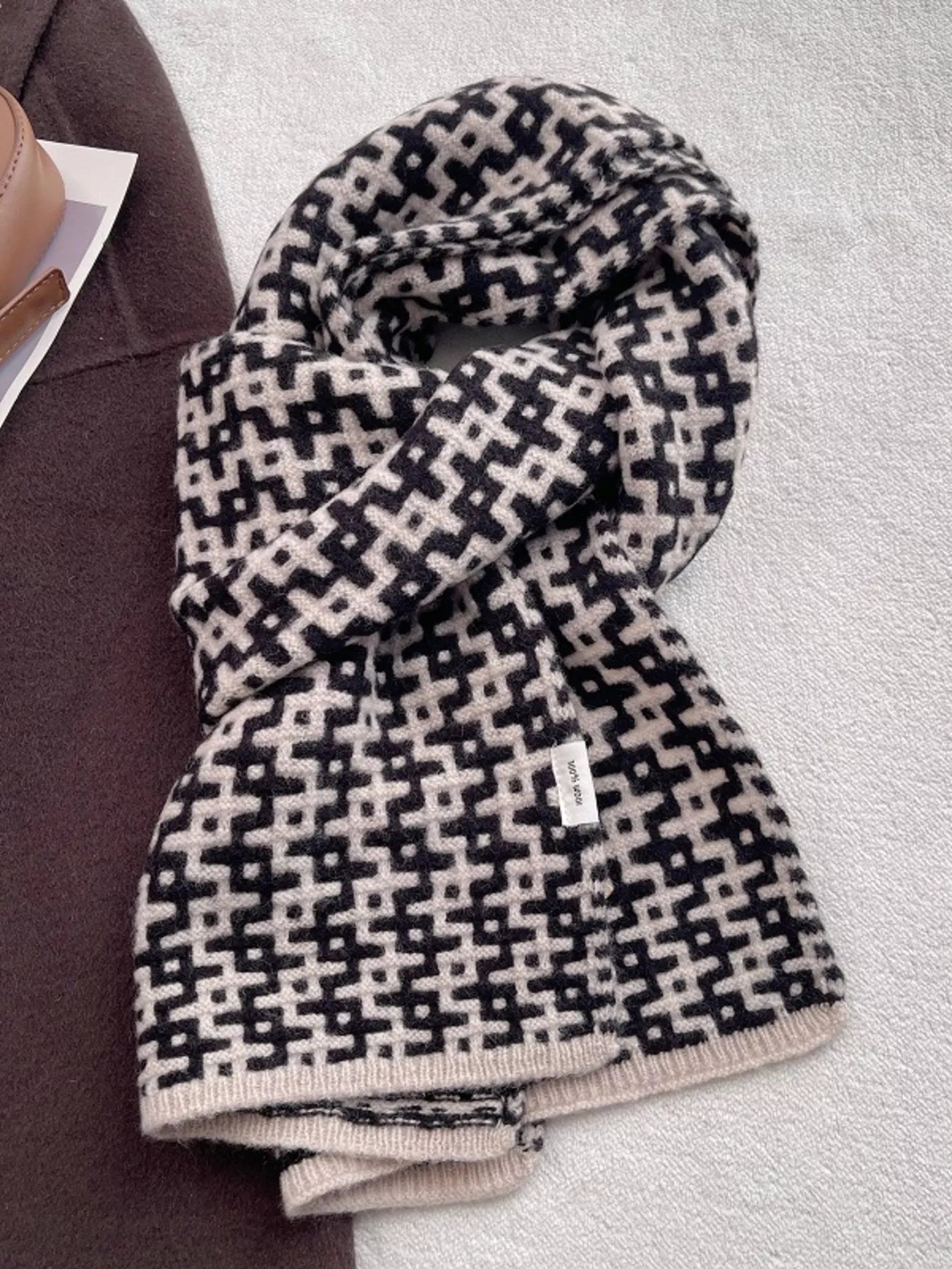 14940e26f1a34d2486b2272709c400af-Max-Origin