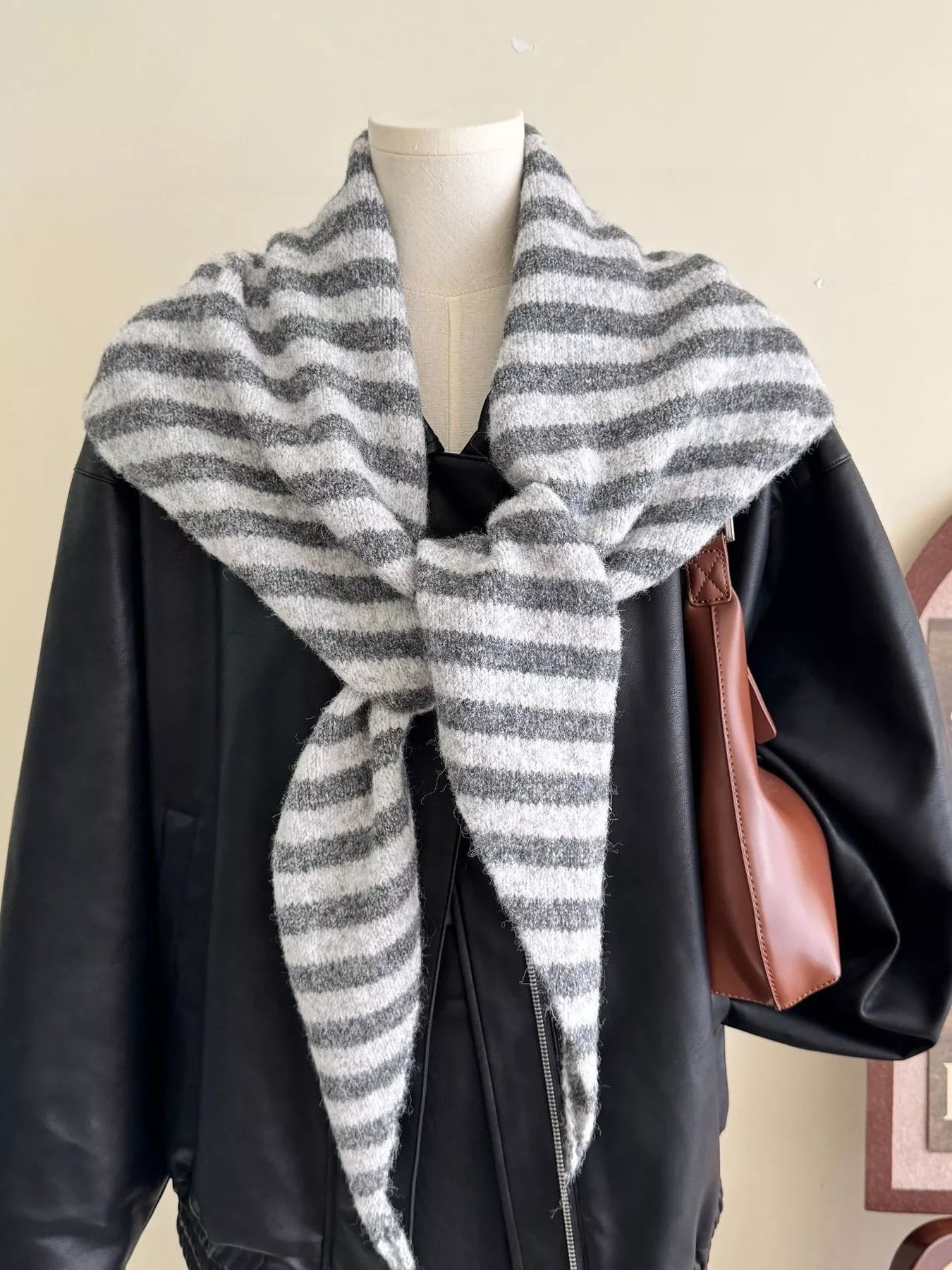 59dd3a0014974bcc81234555faf25b83-Max-Origin