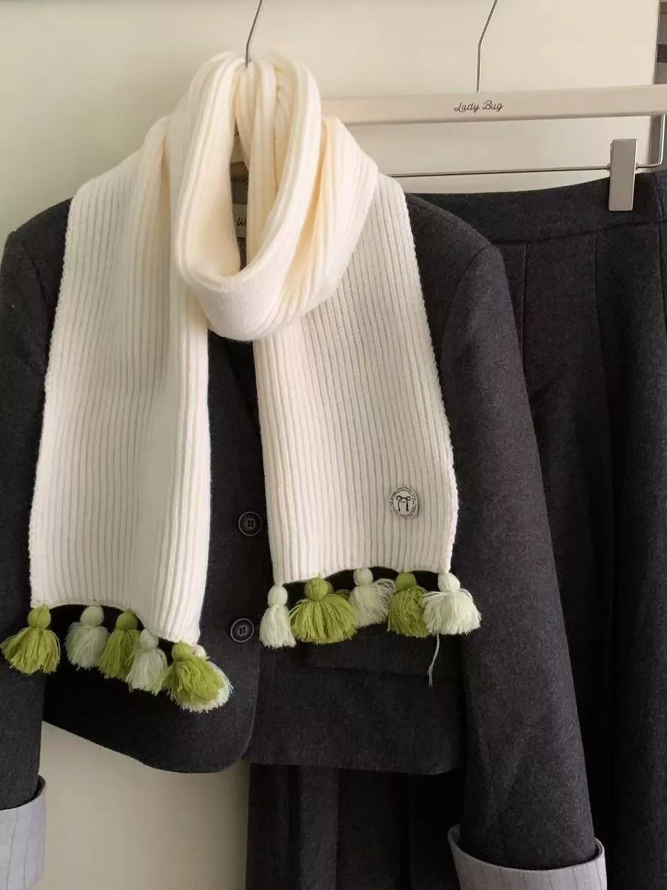 c8e25f7dedf54d42b69cb56442c0a73b-Max-Origin