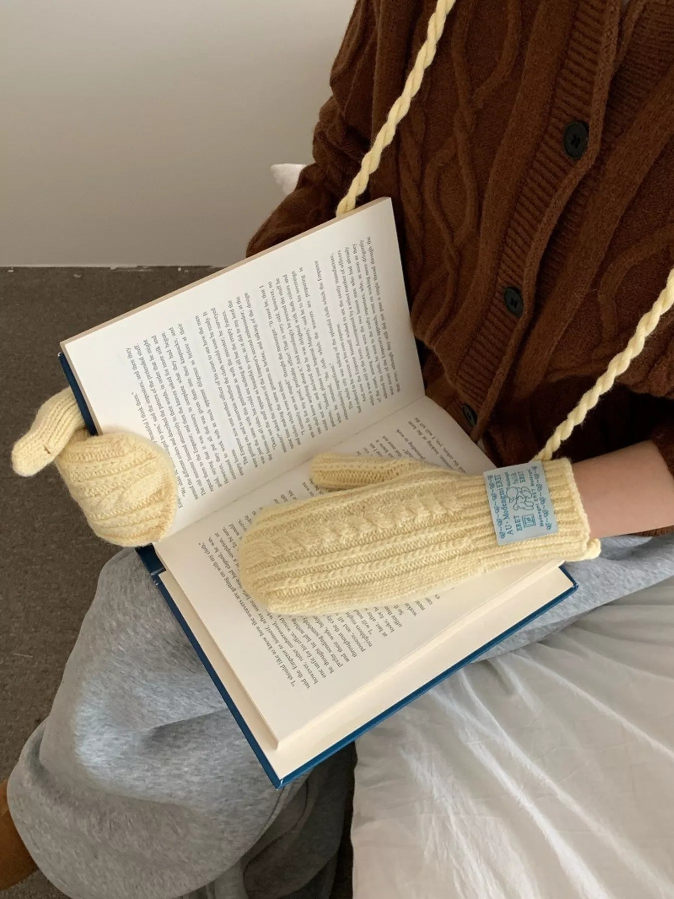 e52035b8cb0c4b8895f4703b728da172-Max-Origin